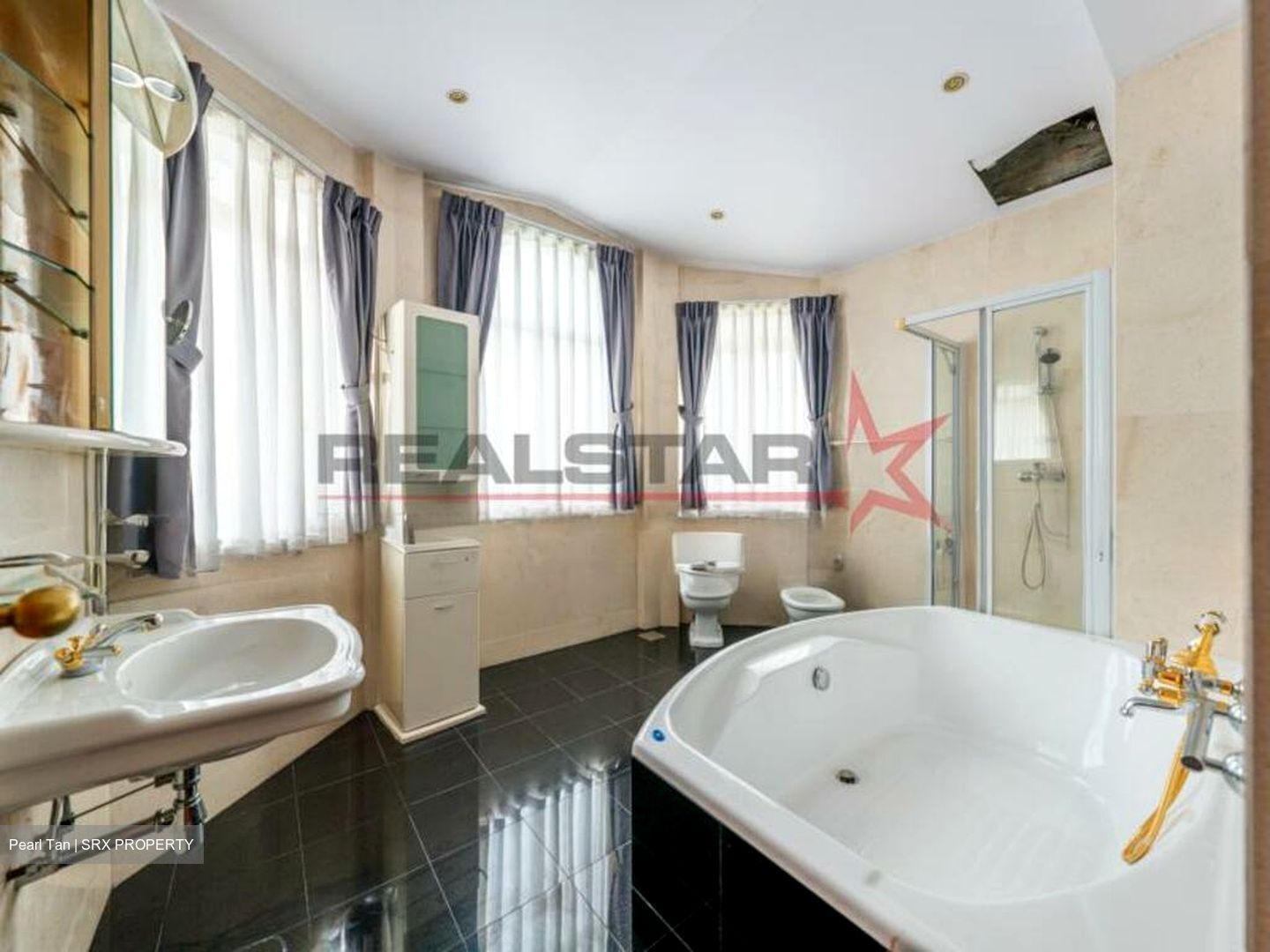 Turf Club Road (D11), Detached #631059671